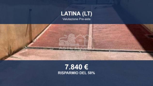 locale commerciale in vendita a Latina in zona Epitaffio