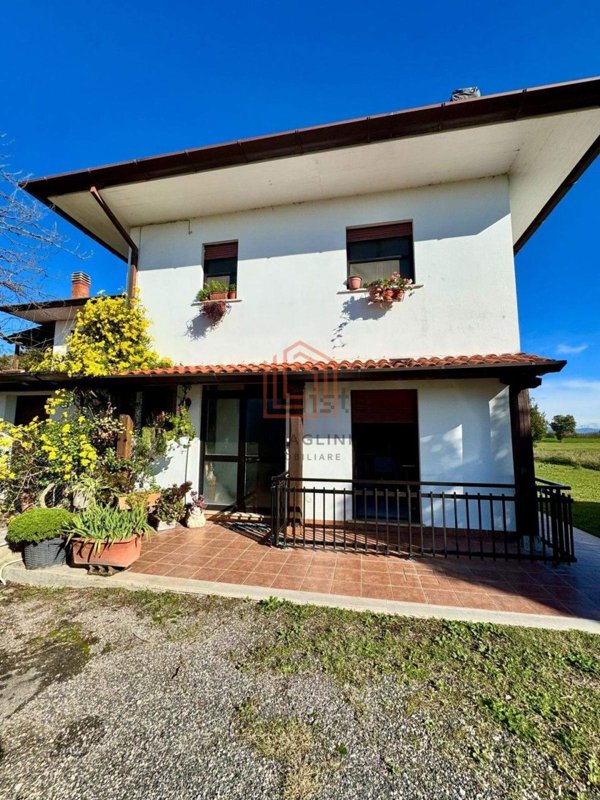 casa indipendente in vendita a Latina