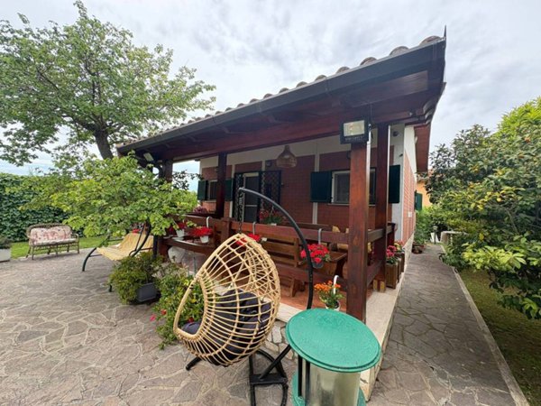 casa indipendente in vendita a Latina in zona Foce Verde