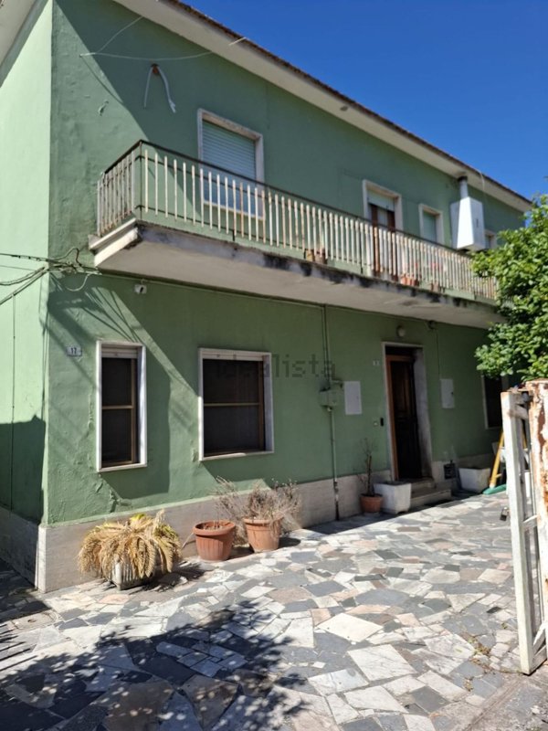 casa indipendente in vendita a Latina