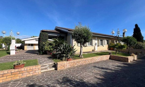 casa indipendente in vendita a Latina in zona Borgo Isonzo