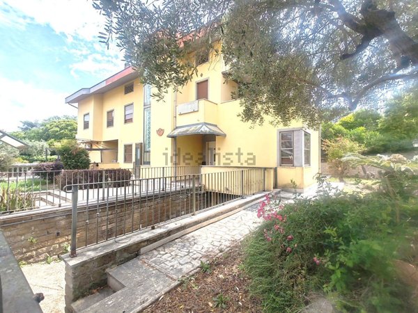 casa indipendente in vendita a Latina