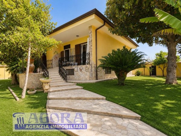 casa indipendente in vendita a Latina