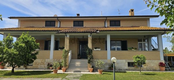 casa indipendente in vendita a Latina in zona Borgo San Michele
