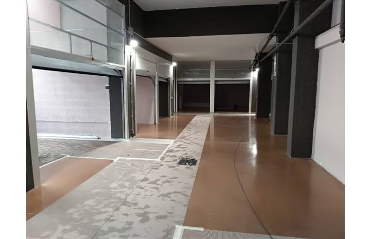 locale di sgombero in vendita a Latina in zona Centro Città