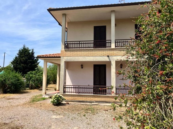 casa indipendente in vendita a Latina in zona Borgo Sabotino