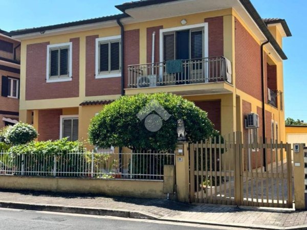 appartamento in vendita a Latina in zona Epitaffio