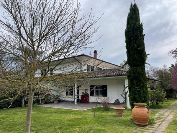 casa indipendente in vendita a Latina in zona Borgo Grappa