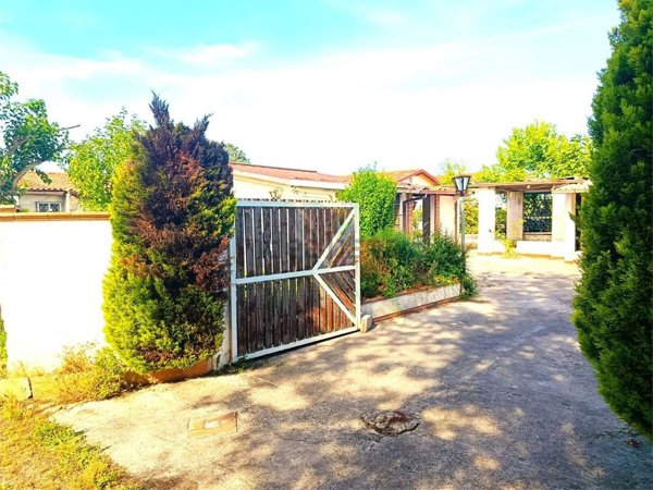 casa indipendente in vendita a Latina in zona Cerreto Alto