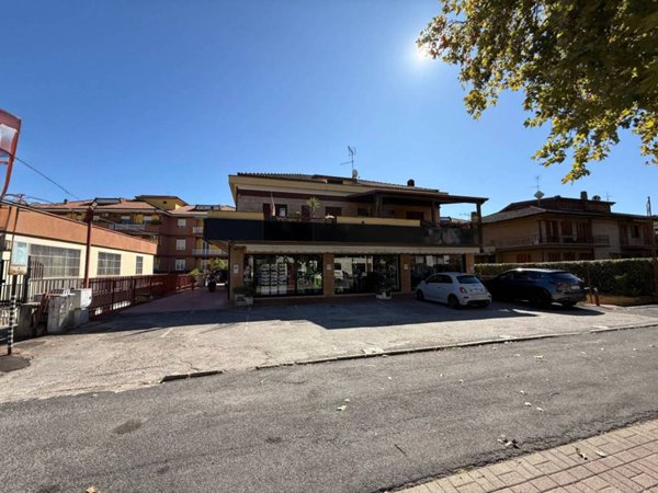 intera palazzina in vendita a Latina