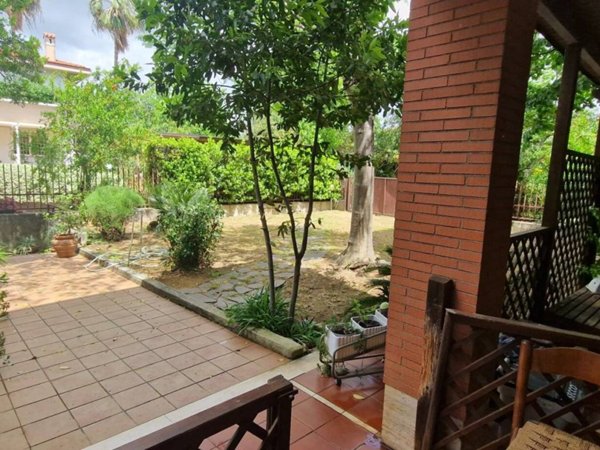 casa indipendente in vendita a Latina