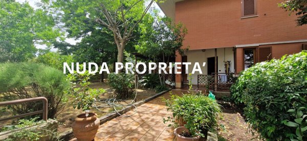 casa indipendente in vendita a Latina