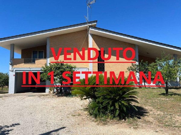 casa indipendente in vendita a Latina in zona Borgo Isonzo