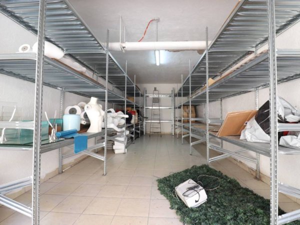 locale di sgombero in vendita a Latina
