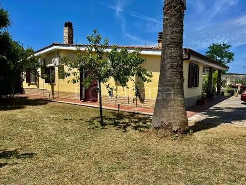 casa indipendente in vendita a Latina in zona Borgo Piave