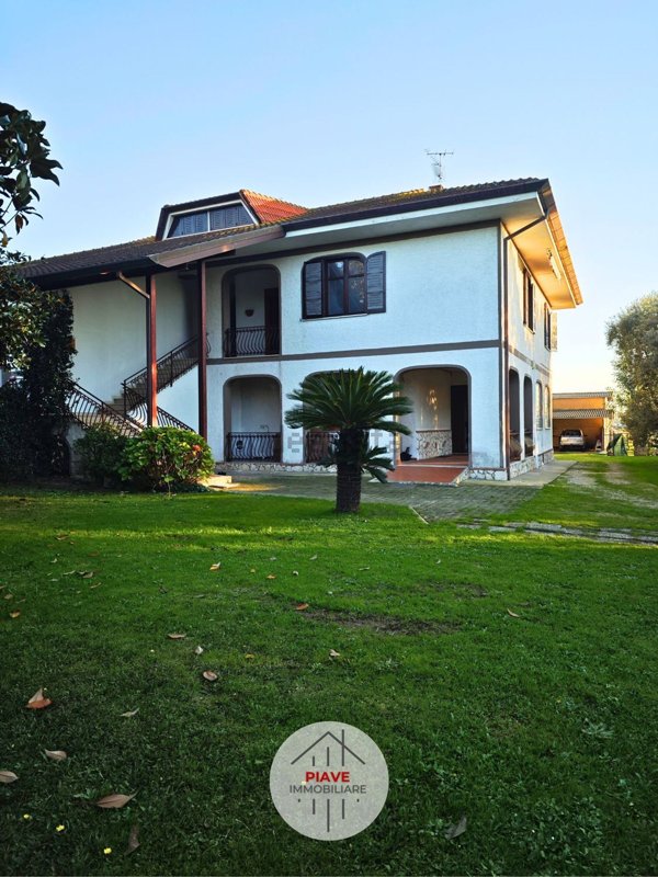 casa indipendente in vendita a Latina in zona Borgo Santa Maria