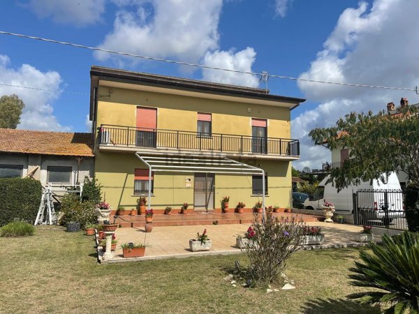 casa indipendente in vendita a Latina in zona Borgo Santa Maria