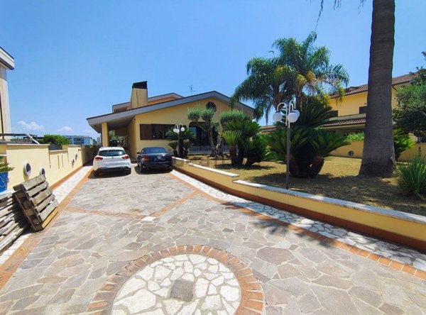 casa indipendente in vendita a Latina in zona Epitaffio
