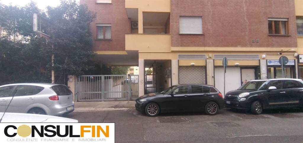negozio in vendita a Latina in zona Centro Città