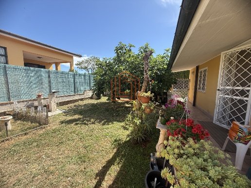 casa indipendente in vendita a Latina in zona Centro Città