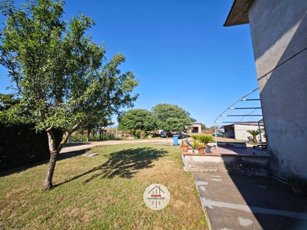 casa indipendente in vendita a Latina in zona Borgo Santa Maria