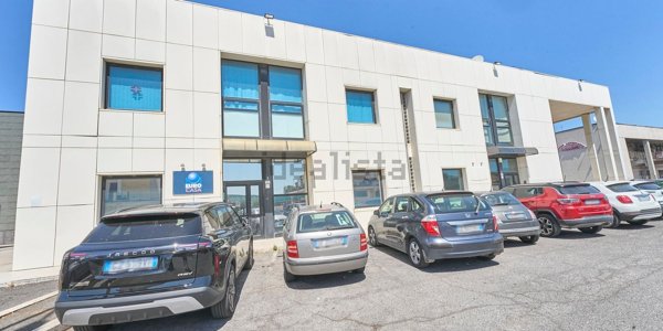 ufficio in vendita a Latina in zona Epitaffio