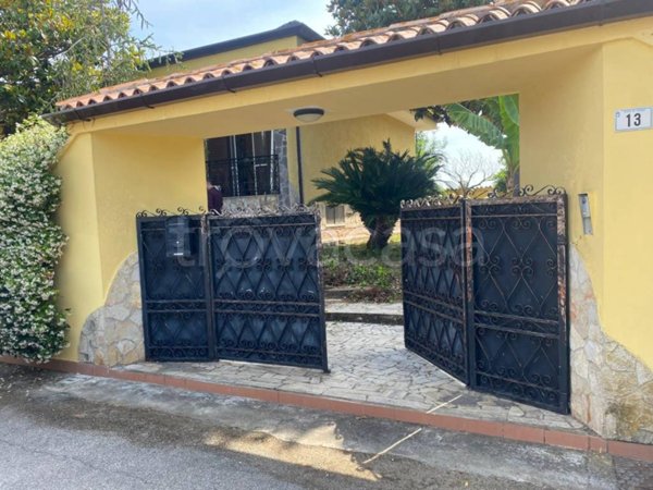 casa indipendente in vendita a Latina