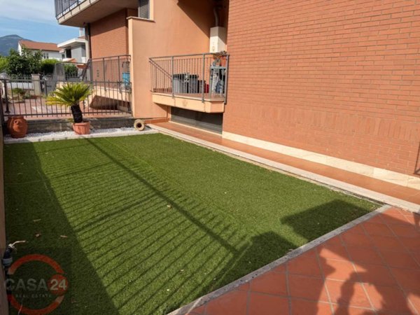 casa indipendente in vendita a Latina in zona Latina Scalo
