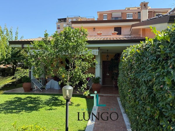 casa indipendente in vendita a Latina in zona Borgo Isonzo