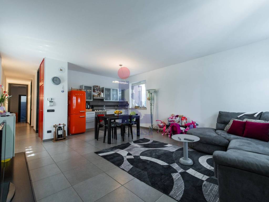 casa indipendente in vendita a Latina