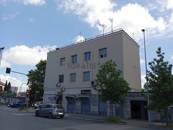 negozio in vendita a Latina