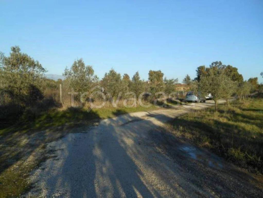 casa indipendente in vendita a Latina in zona Foce Verde
