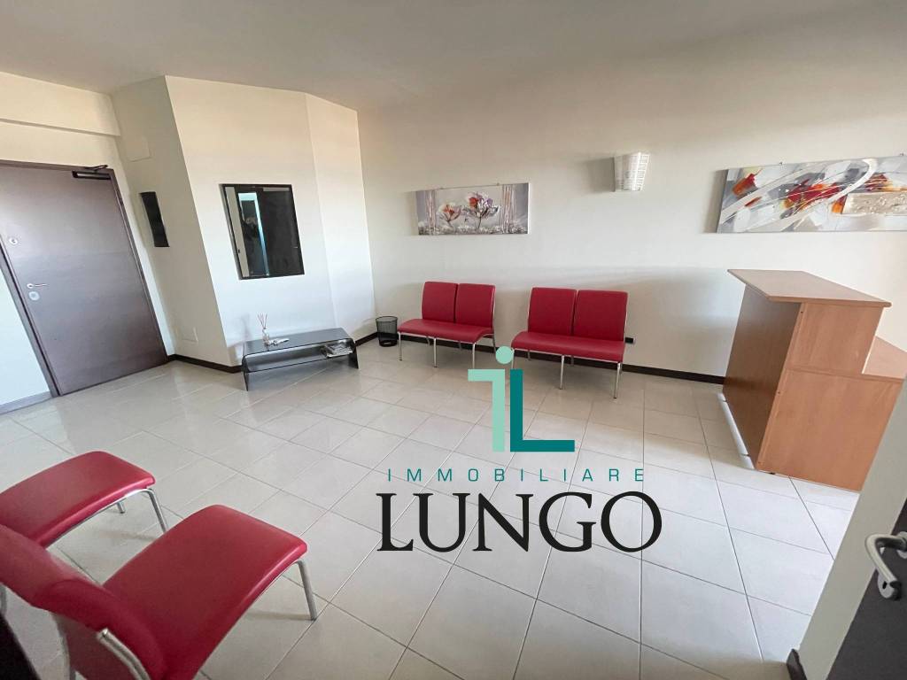 ufficio in vendita a Latina