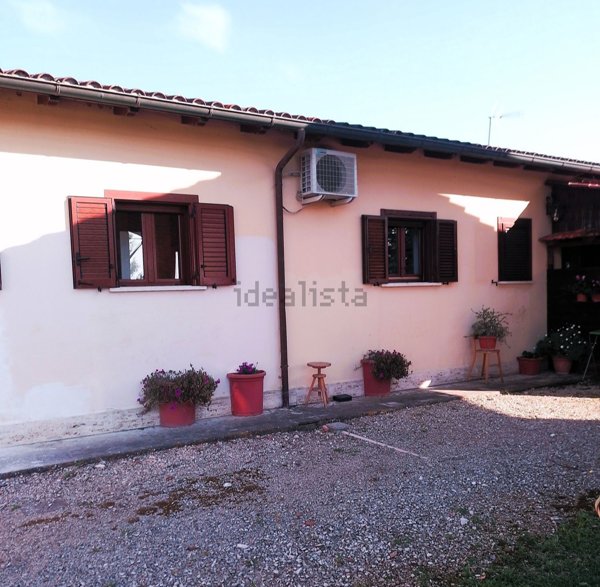 casa indipendente in vendita a Latina in zona Borgo Carso