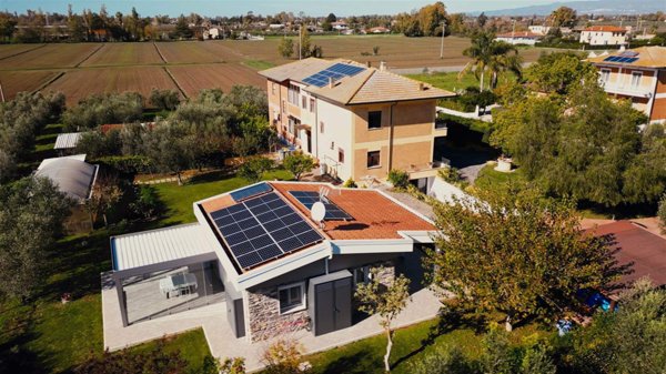 casa indipendente in vendita a Latina in zona Epitaffio