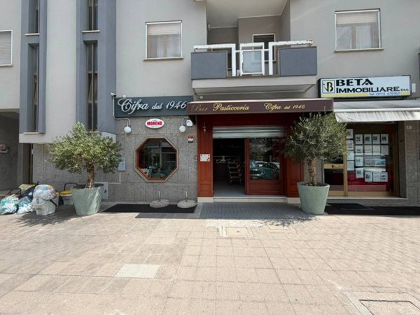 negozio in vendita a Latina