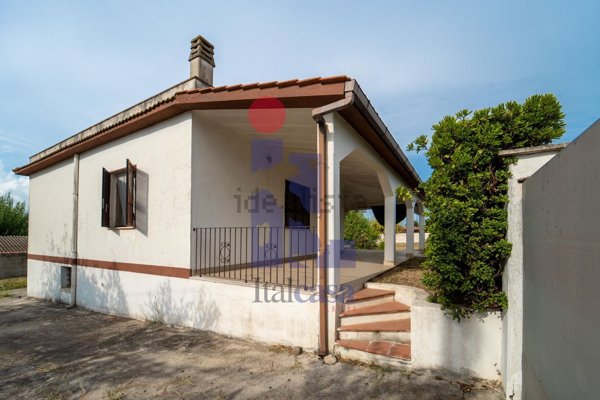 casa indipendente in vendita a Latina