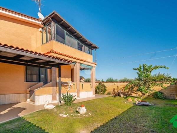 casa indipendente in vendita a Latina in zona San Pietro