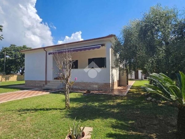 casa indipendente in vendita a Latina in zona Santa Rosa