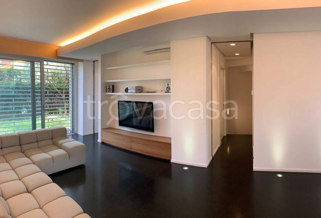 casa indipendente in vendita a Latina