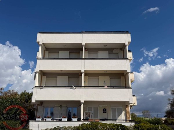 appartamento in vendita a Latina in zona Foce Verde