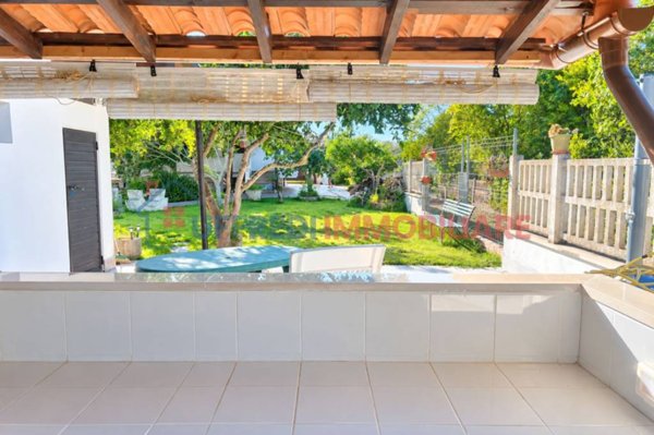 casa indipendente in vendita a Latina in zona Foce Verde