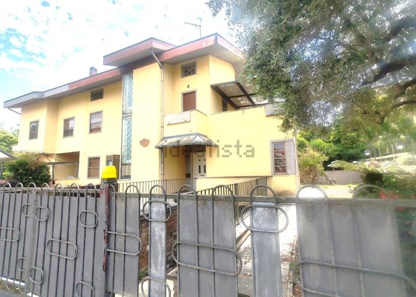 casa indipendente in vendita a Latina