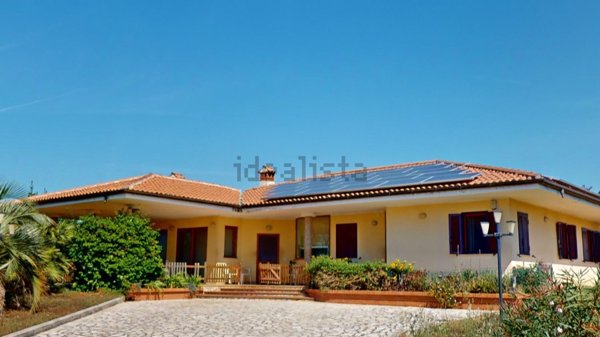 casa indipendente in vendita a Latina in zona Borgo Sabotino
