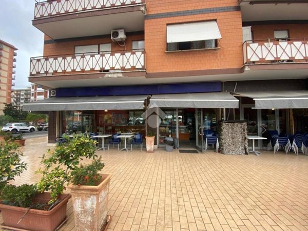 locale commerciale in vendita a Latina