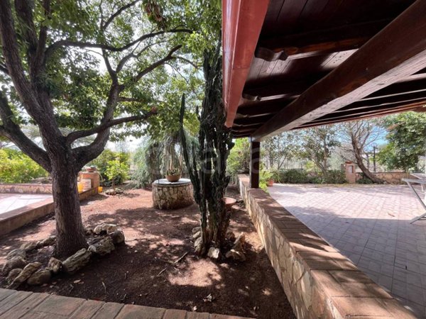 casa indipendente in vendita a Latina in zona Borgo Carso