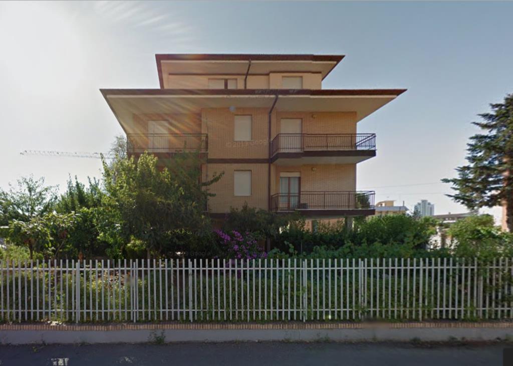 casa indipendente in vendita a Latina in zona Centro Città