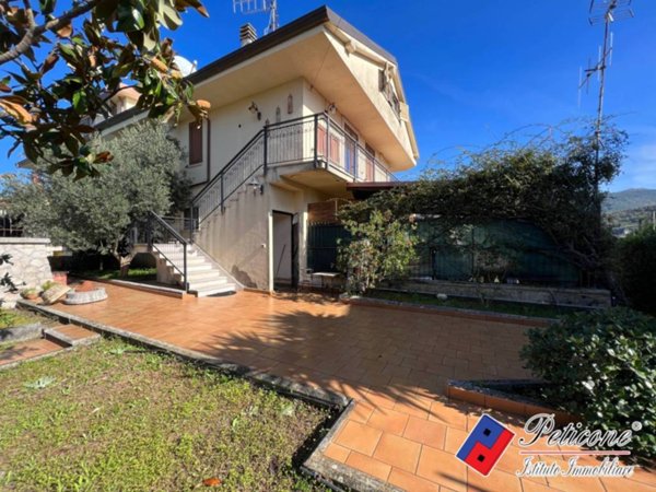 appartamento in vendita a Lenola