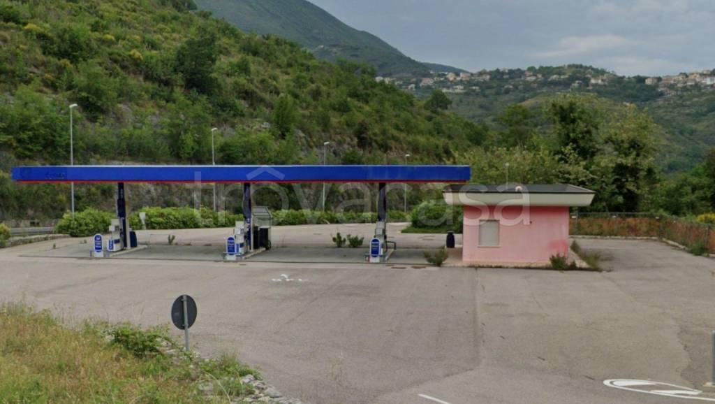 negozio in vendita a Lenola