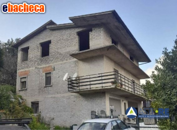 appartamento in vendita a Lenola in zona Passignano